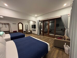 Family Villa | Premium bedding, desk, free WiFi, bed sheets - Soleil de An Bang Villa (Da Nang)