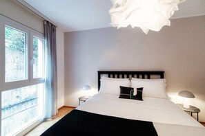2 bedrooms, iron/ironing board, free WiFi, bed sheets - App. near italian border (Pink Flat 2) (Chiasso)
