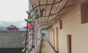 Property grounds - New Hotel Busan (Weishan)