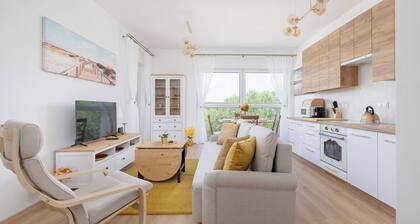 Apartment With Pond View by Renters