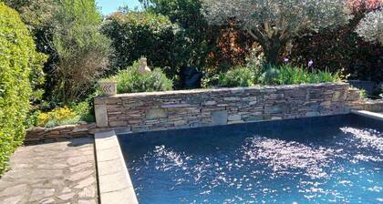 Chambre d'hotes  au calme, niché à Trausse, à seulement 20 min de Carcassonne.