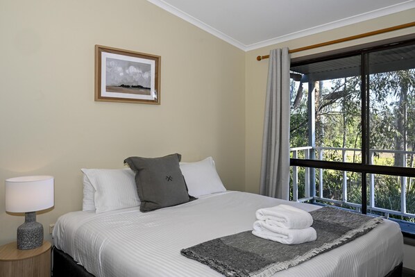 2 slaapkamers, een strijkplank/strijkijzer, wifi, beddengoed