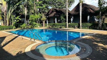 Standard Bungalow with Pool View | Free WiFi