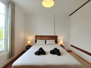 4 chambres, fer et planche à repasser, lit parapluie, Wi-Fi gratuit