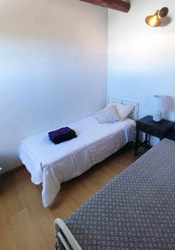 2 chambres, accès Internet, draps fournis