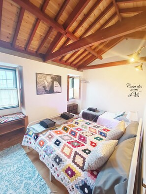 2 bedrooms, internet, bed sheets