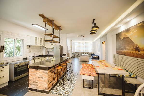 Appartement familial, non-fumeur, vue sur la ville | Cuisine privée