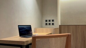 Deluxe Double Room | Down duvets, in-room safe, desk, laptop workspace