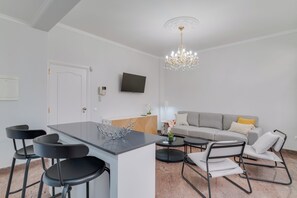 TV - Funchal City Nest I (Funchal)