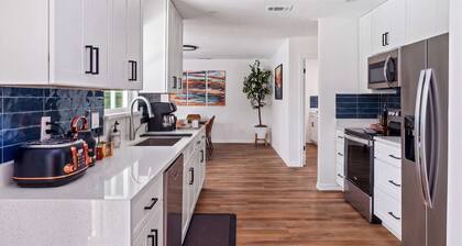 The Monterey | Private Pool • Grill • 4 King Beds