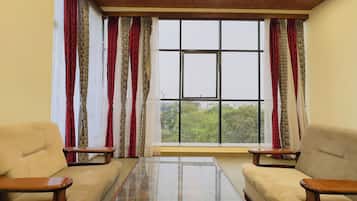 Suite | Meja, Wi-fi percuma