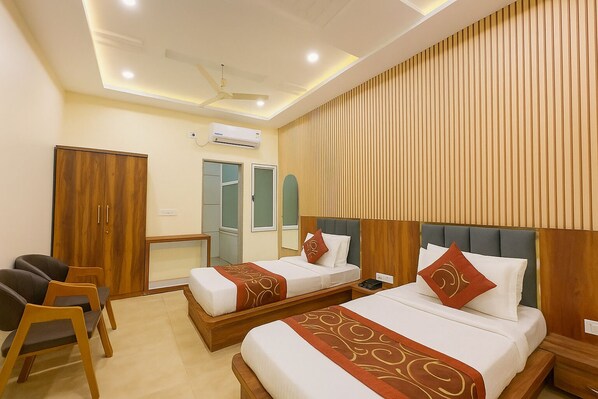 Deluxe Triple Room | 1 bedroom, desk, free WiFi
