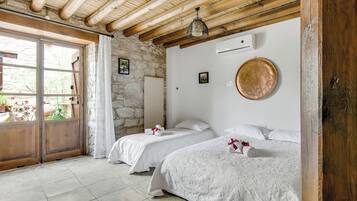 2 bedrooms