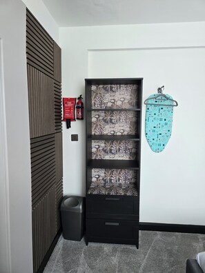 Interior - Newly refurbished double room with ensuite and private entrance.  (Feltham)