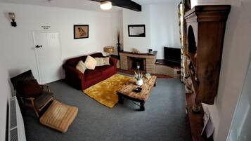 Cottage | 3 bedrooms, iron/ironing board, free WiFi, bed sheets
