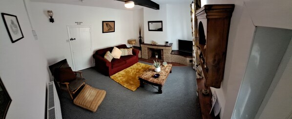 Cottage | 3 bedrooms, iron/ironing board, free WiFi, bed sheets - Charming Lincoln Cottage Family & Pet-friendly (Lincoln)