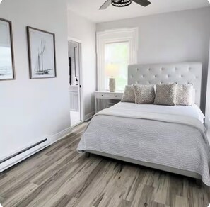 4 bedrooms, desk, iron/ironing board, free WiFi