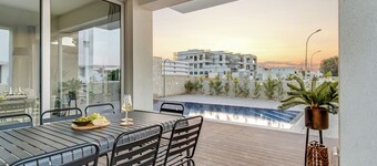 Sanders Mythical Blue Villas