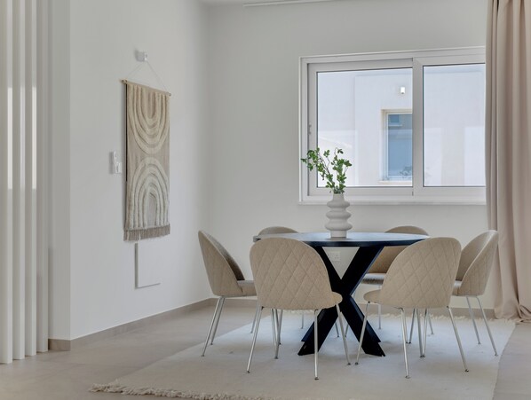 Villa, 4 Bedrooms, Private Pool | Dining room