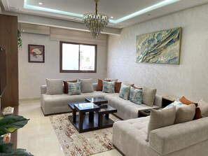Living area - Luxurious & cosy beachfront appartment, Tangier Malabata (Tanger)