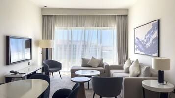 Superior Apartment | Desk, laptop workspace, free WiFi, bed sheets