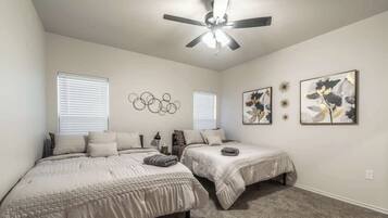 2 bedrooms, iron/ironing board, WiFi, bed sheets