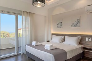 Βίλα, 3 Υπνοδωμάτια, Ιδιωτική Πισίνα, Θέα στη Θάλασσα | 3 υπνοδωμάτια, χρηματοκιβώτιο στο δωμάτιο, κουρτίνες συσκότισης 