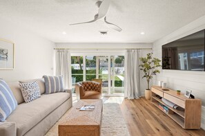 Exterior - Kingston Arms Modern 1BR On Lido Key (Sarasota)