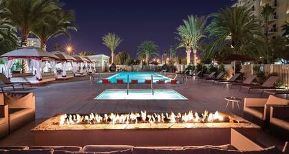 Luxury 2-bedroom tower in Las Vegas by the strip near the allegiant Stadium