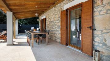 Villa, 2 Bedrooms, Accessible, Smoking | Terrace/patio