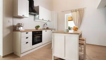 Villa, 2 Bedrooms, Accessible, Smoking | Private kitchen