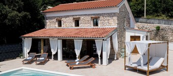 Casa di Nika - Charming Stone Villa