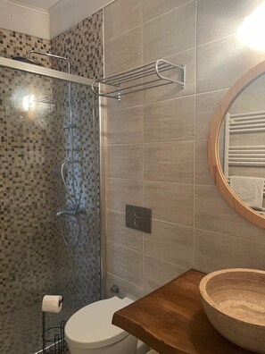 Asciugacapelli, bidet, sapone