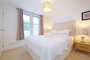 Appartement Confort (2 Bedrooms) | 2 chambres, espace de travail pour ordinateur portable, draps fournis