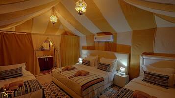 Deluxe Quadruple Room, Desert view | Egyptian cotton sheets, premium bedding, down duvets