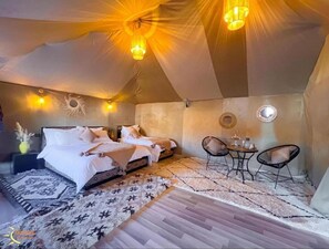 Deluxe Triple Room, Desert View | Egyptian cotton sheets, premium bedding, down comforters