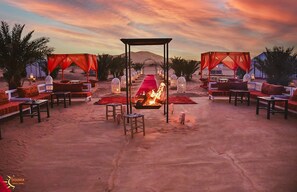 BBQ/picnic area - Dounia Luxury Camp (Rissani)