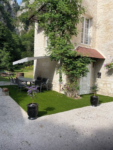Gite DE Gouailles Ancienne Abbaye Pleine Nature Piscine Intérieure Chauffée