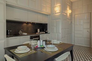 Four, plaque de cuisson, lave-vaisselle