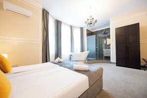 Bathroom shower - Boutique Hotel Kings Palace (Belgrade)