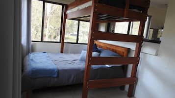 2 soverom, strykejern/-brett, wi-fi og sengetøy