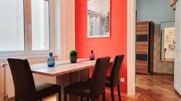 Apartment, 1 Bedroom | Living area | Smart TV, Netflix, streaming services