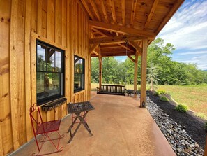 Terrace/patio - Country Vacation Retreat - Shenandoah, Little Wash,1.5 hours to DC (Woodville)