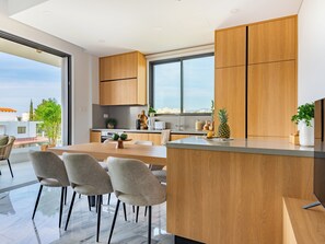 Apartamento, 1 habitación, balcón | Comedor