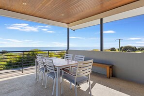 Outdoor dining - Beachfront Escape Busselton (Wonnerup)