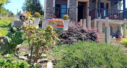 House 5 minutes from the beach of Nemiña. Dabaixo Meadow
