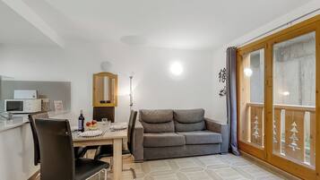 ファミリー アパートメント 1 ベッドルーム (Andorra Active Leisure Apartment) | レストラン