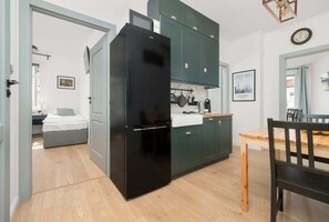2 bedrooms, iron/ironing board, WiFi, bed sheets - Apartment in the Heart of Wrzeszcz | Balcony and Workspace (Gdańsk)