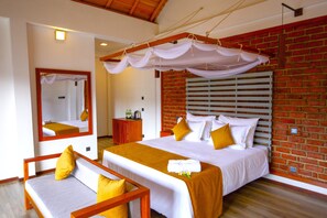 Romantic Double Room, 1 King Bed, Non Smoking, Mountain View | Desk, laptop workspace, soundproofing, iron/ironing board - Dowa Elegance Resort (Ella)