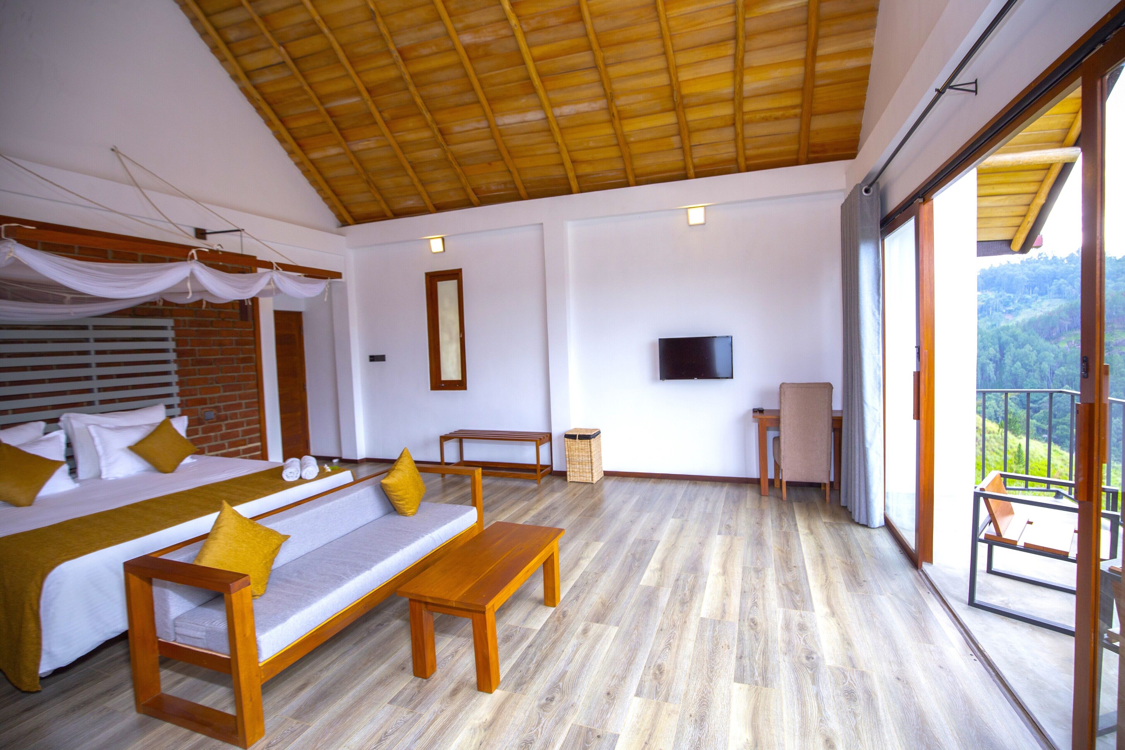 Romantic Double Room, 1 King Bed, Non Smoking, Mountain View | Desk, laptop workspace, soundproofing, iron/ironing board